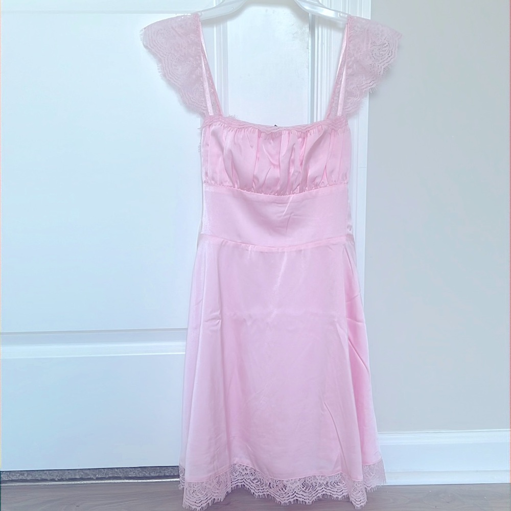 Size S light pink babydoll mini dress